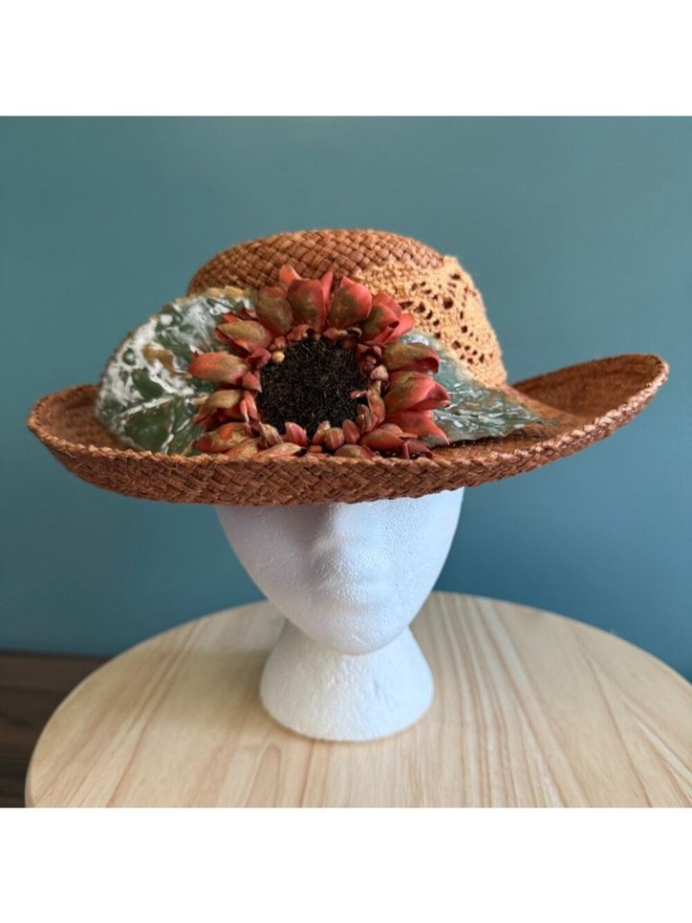 Vintage 1990s Womens Woven Straw Hat W/ Crochet Band & Faux Sunflower 22.5" or L